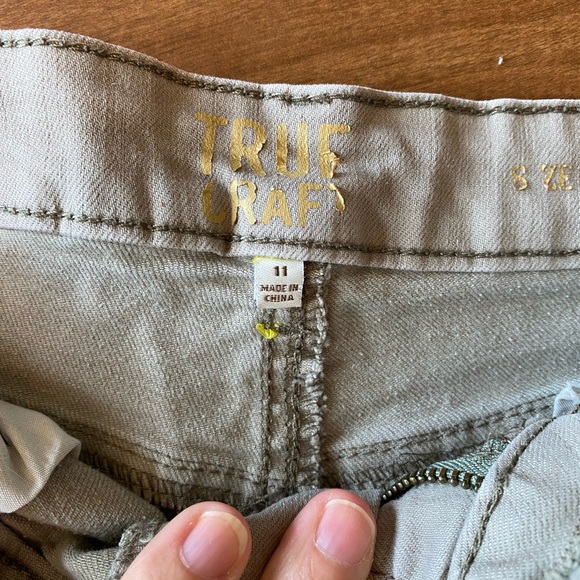 Cute shorts - Picture 2 of 8